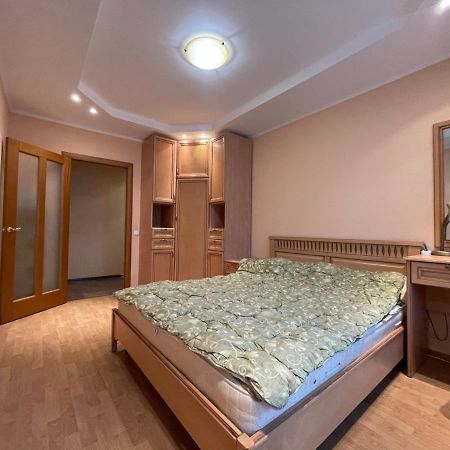 קייב Apartment Mala Zhytomyrska 10 מראה חיצוני תמונה