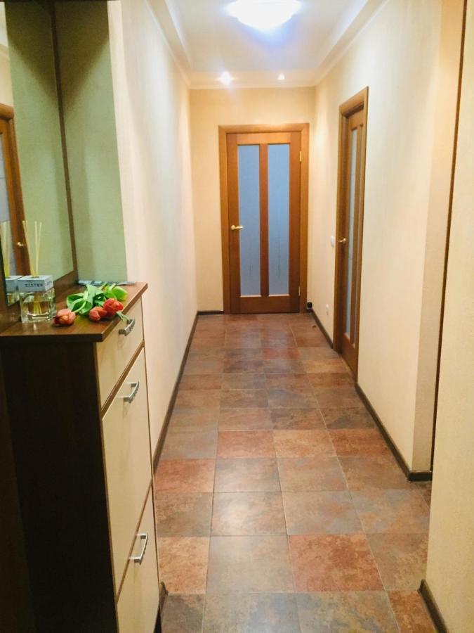 קייב Apartment Mala Zhytomyrska 10 מראה חיצוני תמונה